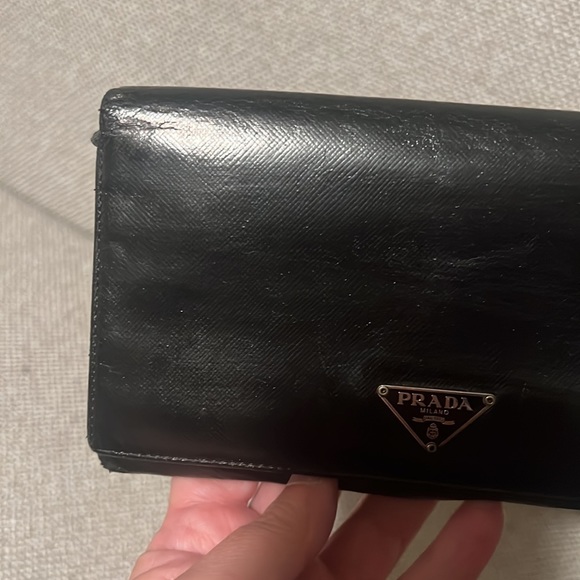 **UNDER CONSTRUCTION** GUC Prada Black Saffiano Leather Double Snap Wallet - Picture 4 of 16